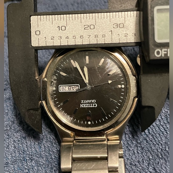 Seiko Watch Mens Quartz Two Tone Date dark blue minor scratches good condition - Picture 4 of 9